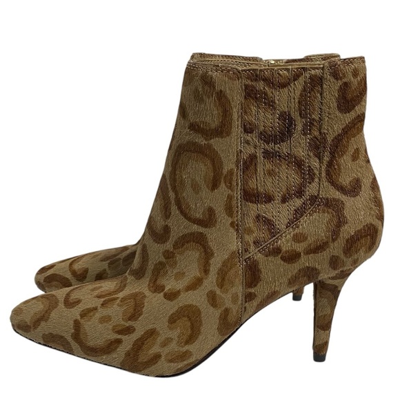Vince Camuto Ankle Booties Women’s 6.5M/37 Tan/ Brown Animal Print NWOB - Picture 6 of 10